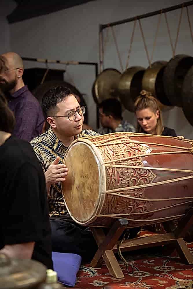 Gamelan concert in the lenique.shop  in Berlin - Germany.